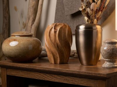 Choosing cremation urn